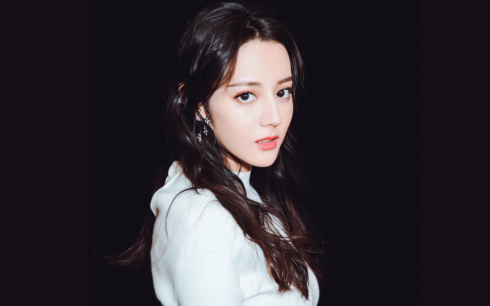 2018年西部决赛:库里在第三节一人投中五个三分球,一举扳平系列赛!