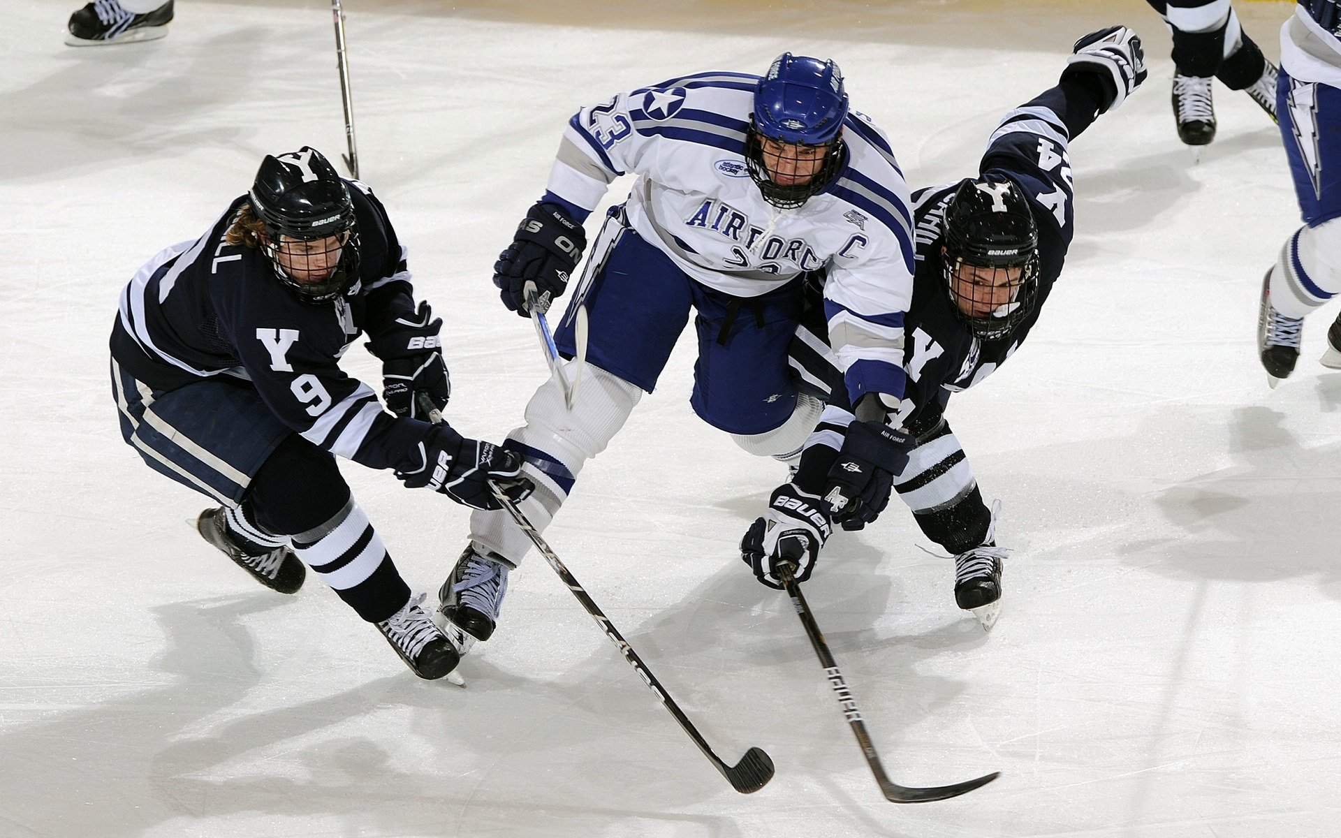 熊猫体育娱乐-“西甲赛事精彩不断，明星球员表现抢眼”，西甲知名球员