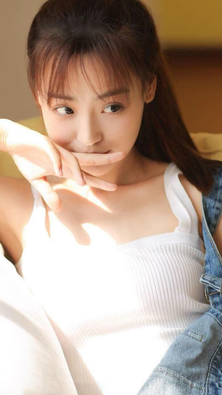 熊猫体育app下载-湖人稳扎稳打主场赢球，湖人队进攻战术