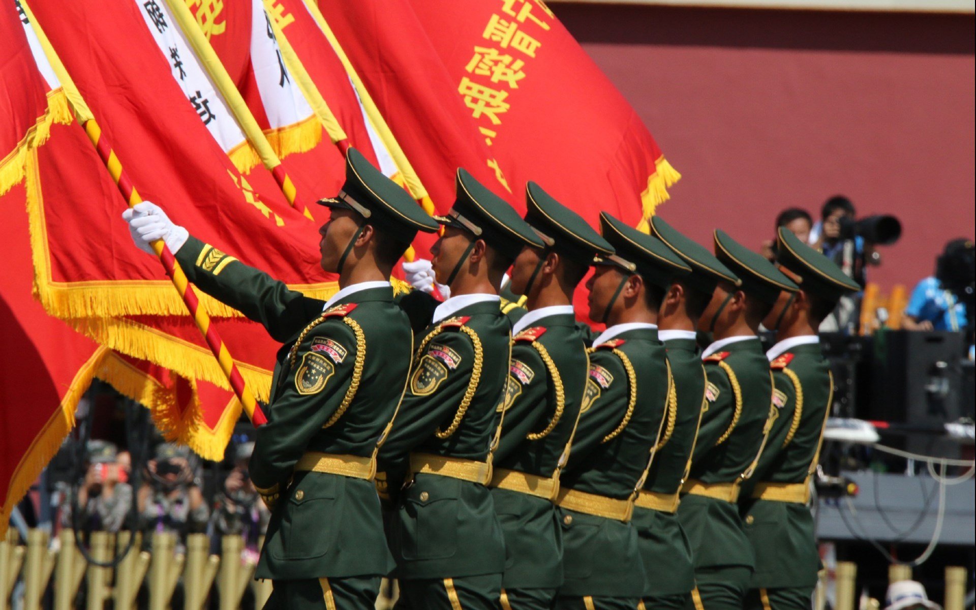 熊猫直播-高潮迭起：本赛季引爆赛场的五大精彩瞬间